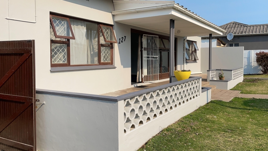 To Let 4 Bedroom Property for Rent in West Bank Eastern Cape